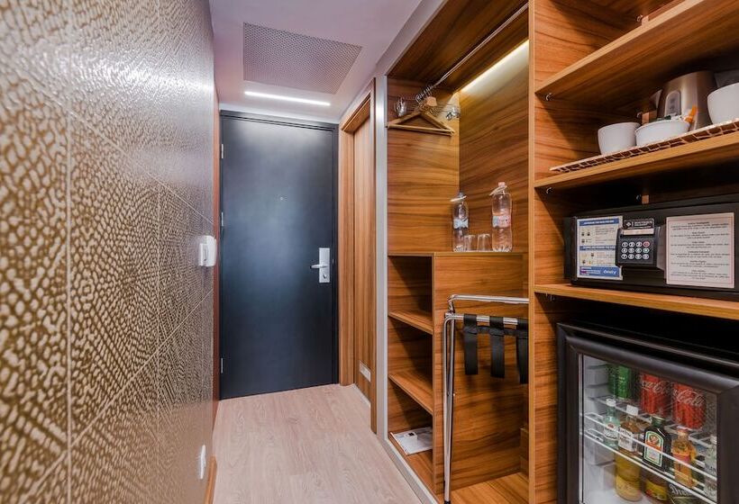 Charm Hotel Budapest   Formerly Boutique Hotel Budapest