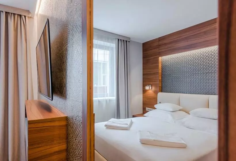 Charm Hotel Budapest   Formerly Boutique Hotel Budapest