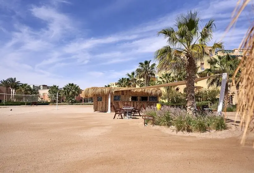 هتل Captains Inn