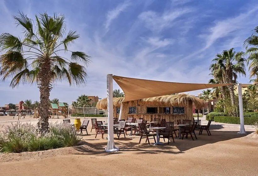 هتل Captains Inn