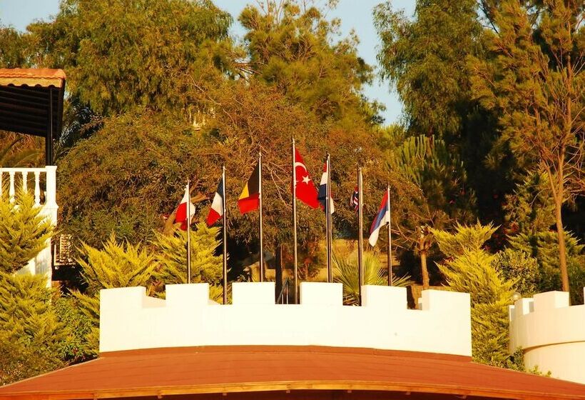 Отель Family Belvedere