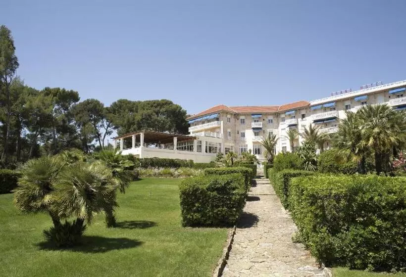 Grand Hotel Des Lecques; Bw Signature Collection