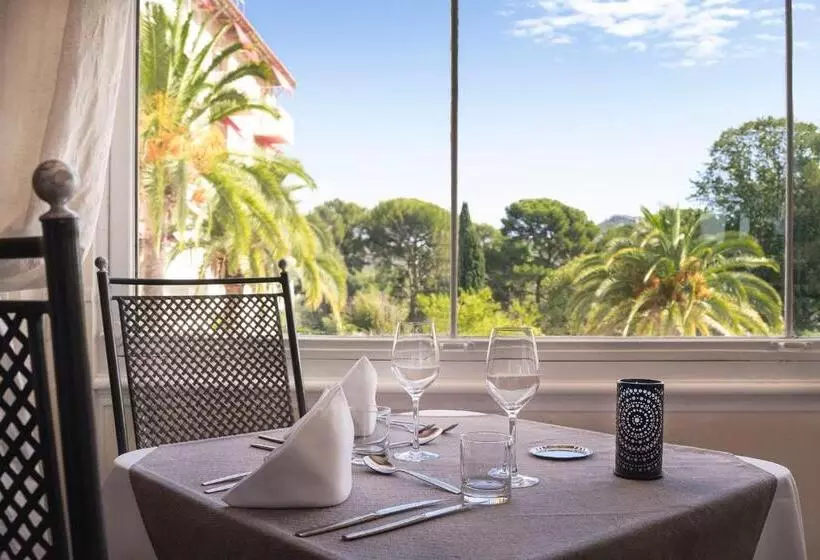 Grand Hotel Des Lecques; Bw Signature Collection