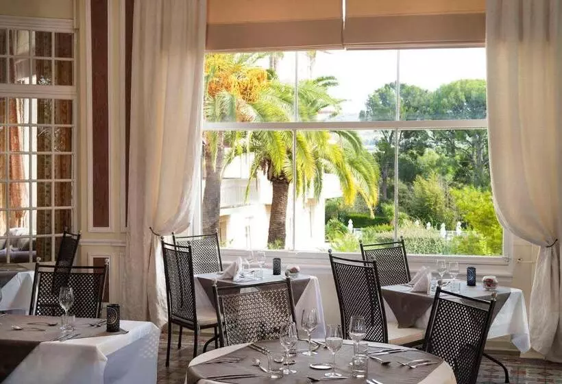 Grand Hotel Des Lecques; Bw Signature Collection