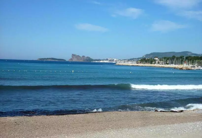 Grand Hotel Des Lecques; Bw Signature Collection