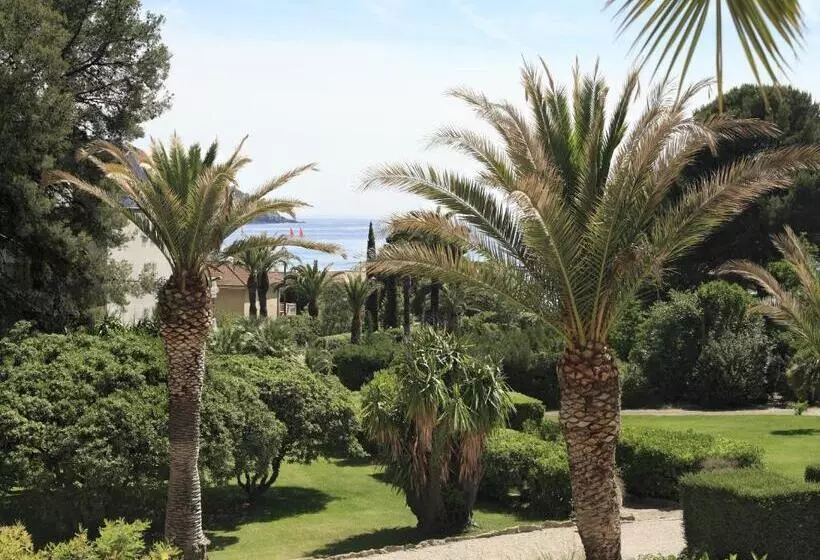 Grand Hotel Des Lecques; Bw Signature Collection