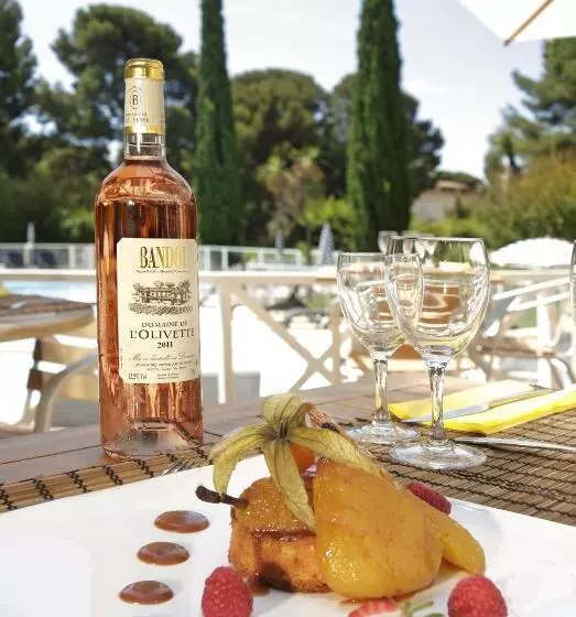 Grand Hotel Des Lecques; Bw Signature Collection