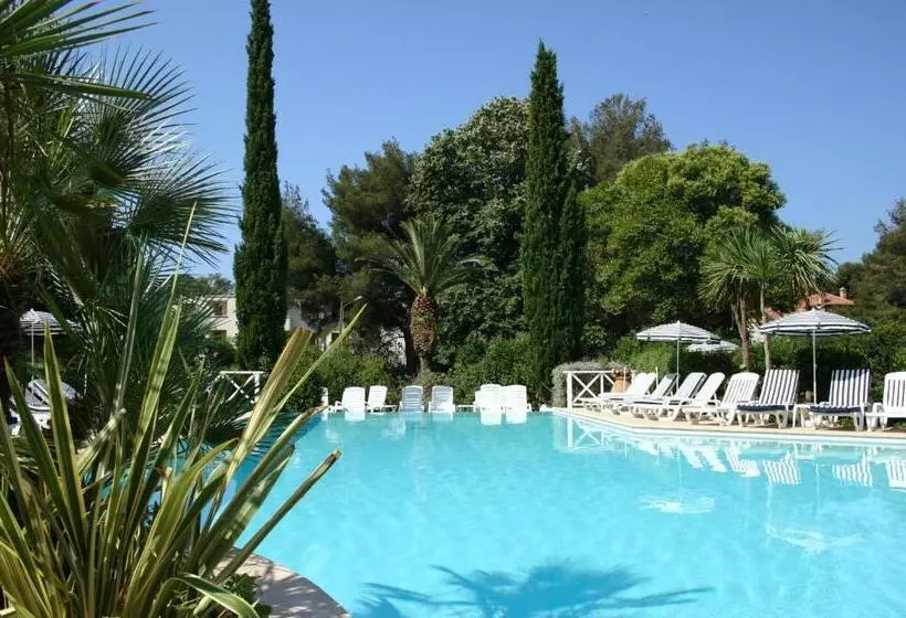 Grand Hotel Des Lecques; Bw Signature Collection