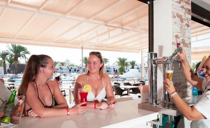 ホテル HL Rio Playa Blanca