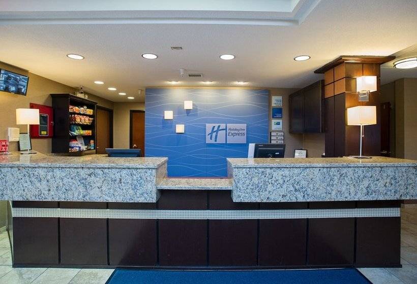 فندق Holiday Inn Express & Suites Topeka West I 70 Wanamaker, An Ihg