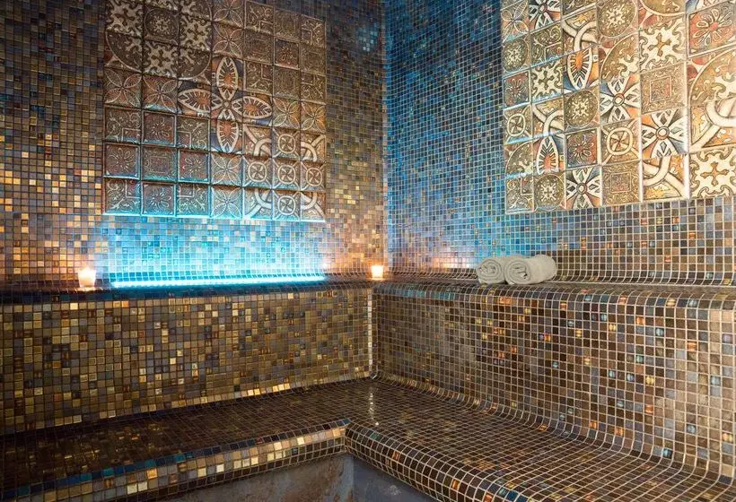 ホテル La Villa Vicha, The Originals Relais