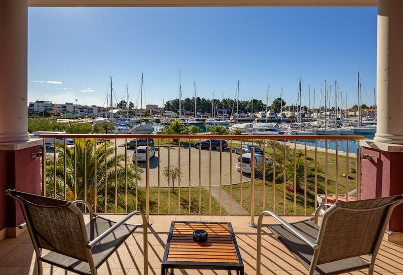 Boutique Hotel Nautica   Spa & Wellness, Private Parking, Pet Friendly