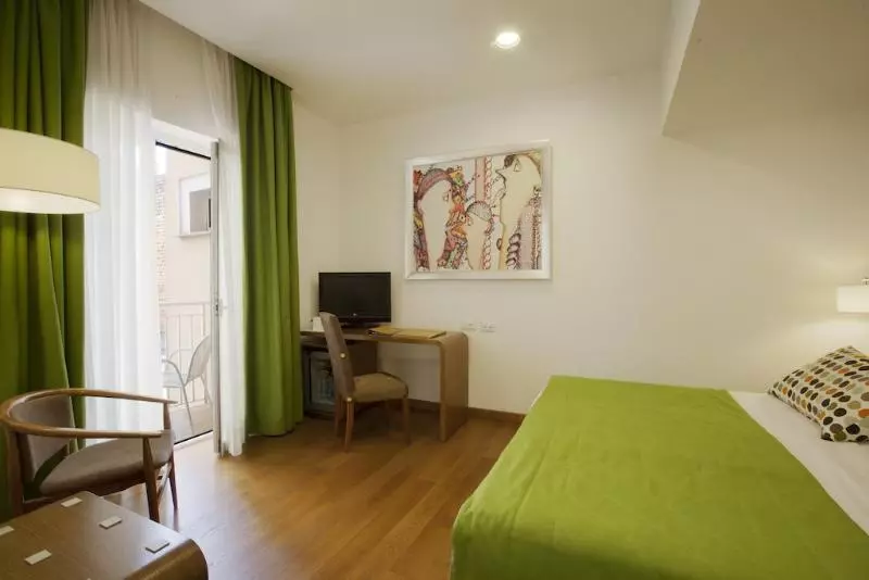 ホテル Plaza Varese