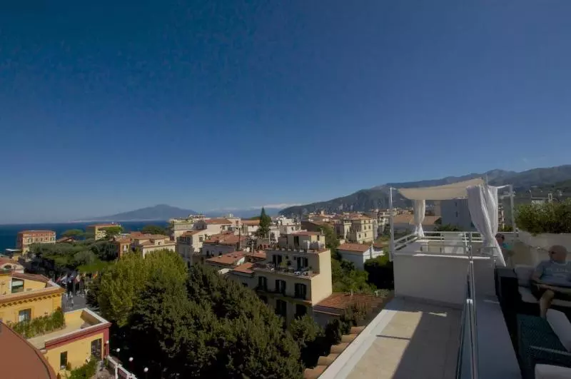 ホテル Plaza Varese