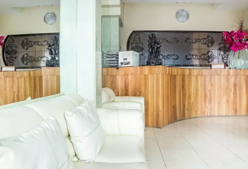 فندق Capital O Villa Monini