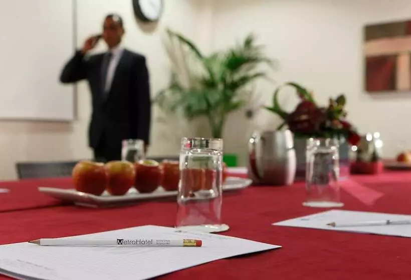 Metro Hotel Dublin Airport