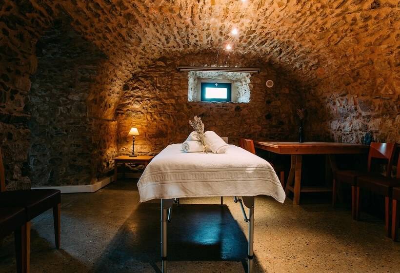 Отель Arcs De Monells   Adults Only