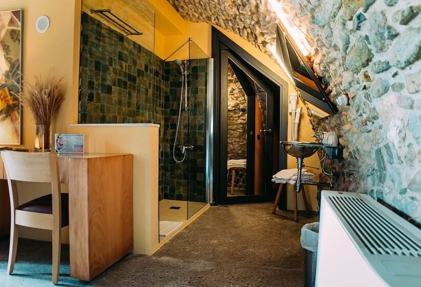 Отель Arcs De Monells   Adults Only