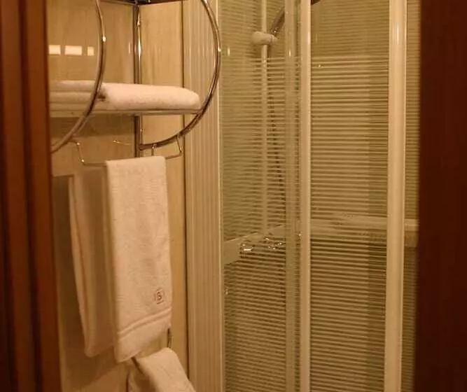 فندق Belvedere Nevsky Business