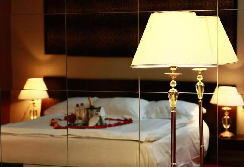 فندق Belvedere Nevsky Business