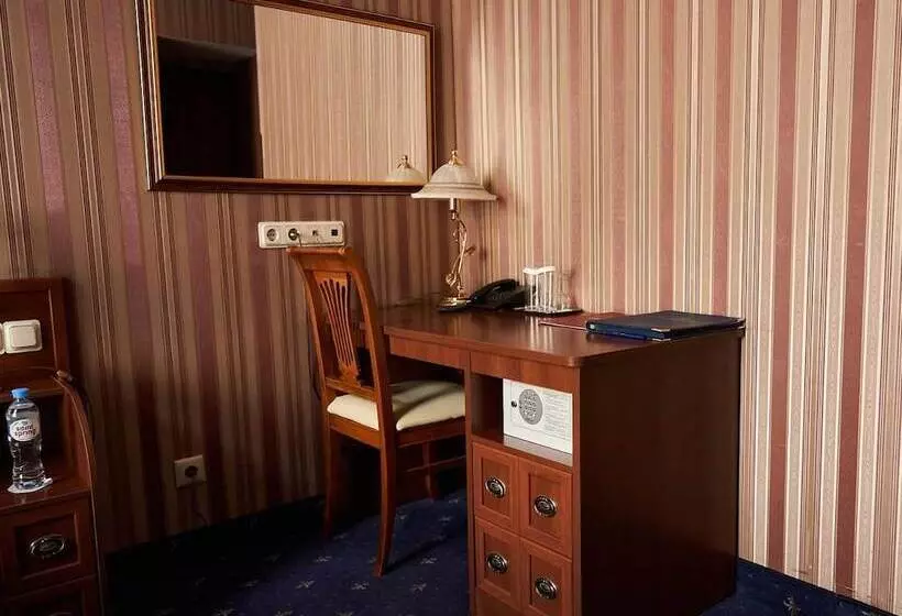 فندق Belvedere Nevsky Business