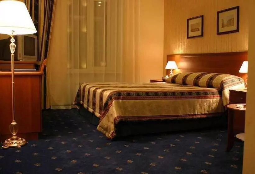 فندق Belvedere Nevsky Business