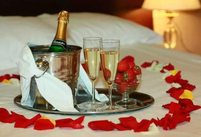 فندق Belvedere Nevsky Business