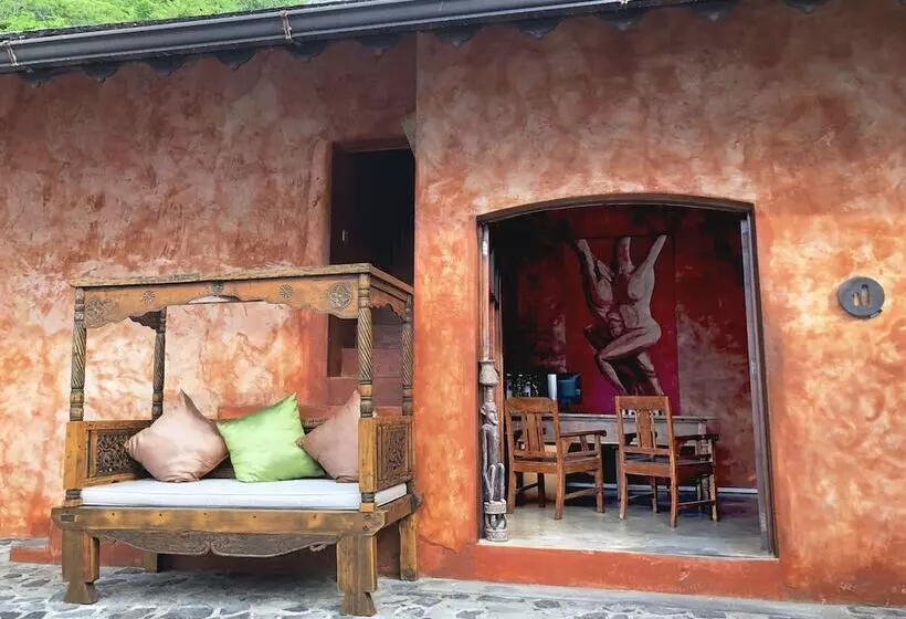 Laluna Boutique Hotel & Villas