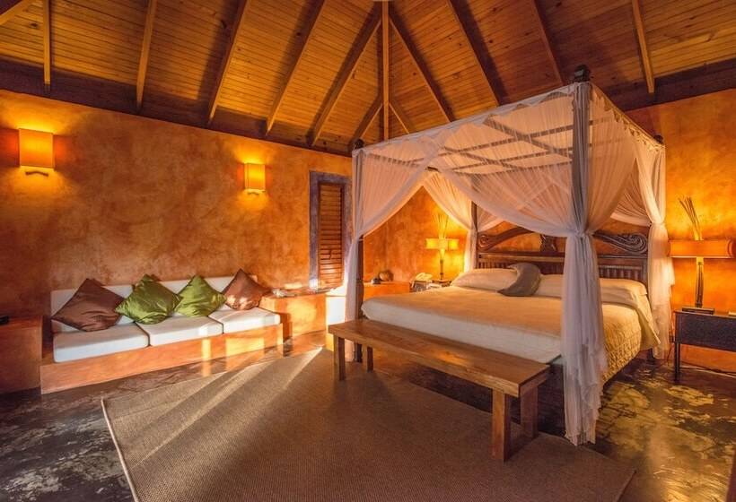 Laluna Boutique Hotel & Villas