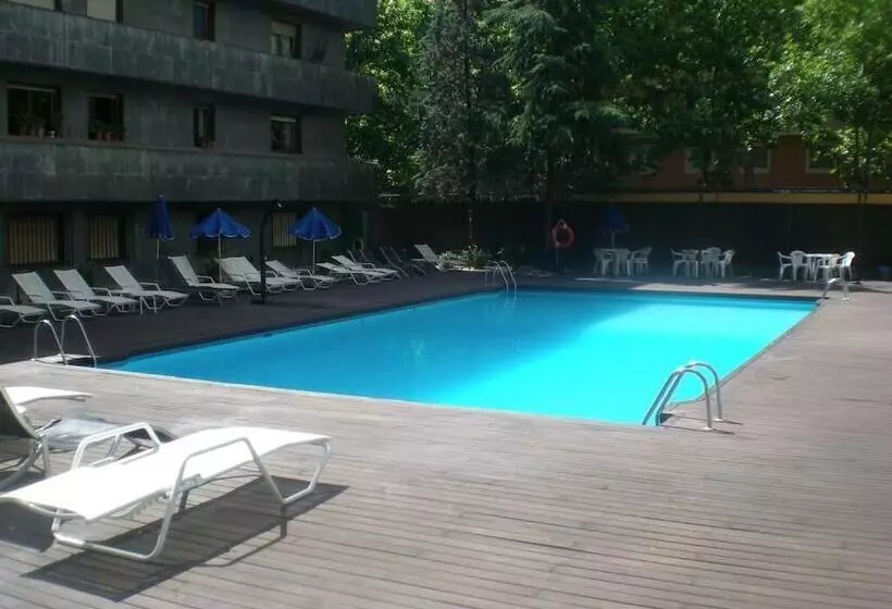 هتل Luze Castellana