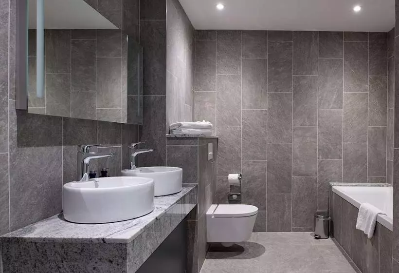 בית מלון כפרי Ness Walk