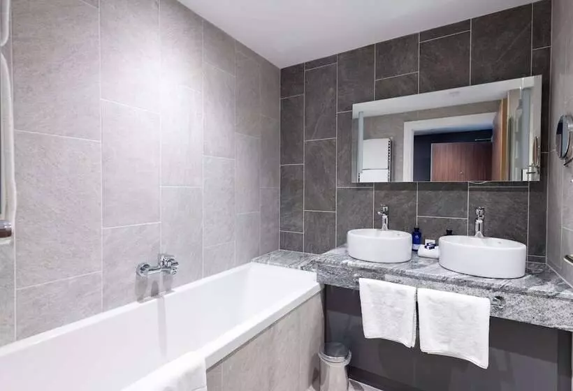 בית מלון כפרי Ness Walk