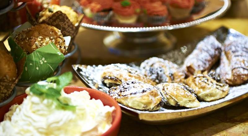 בית מלון כפרי Peermont Metcourt Suites