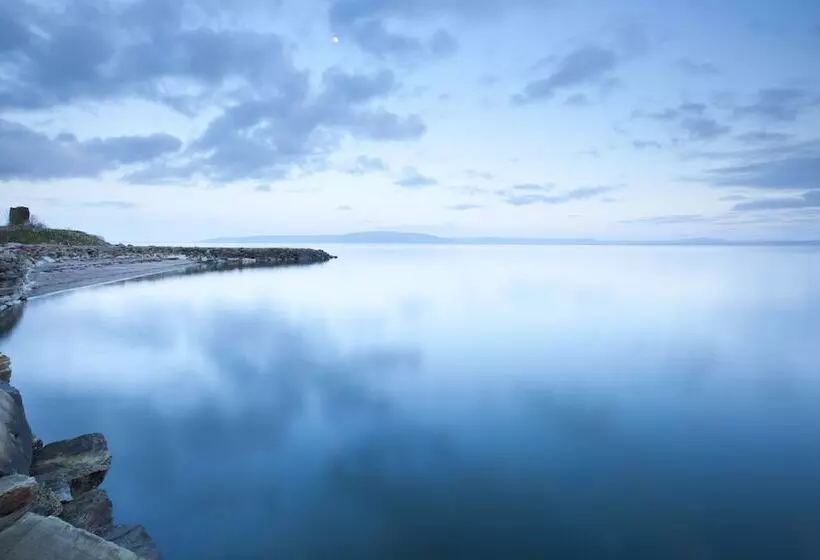 Отель Redcastle