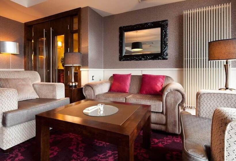 בית מלון כפרי Redcastle