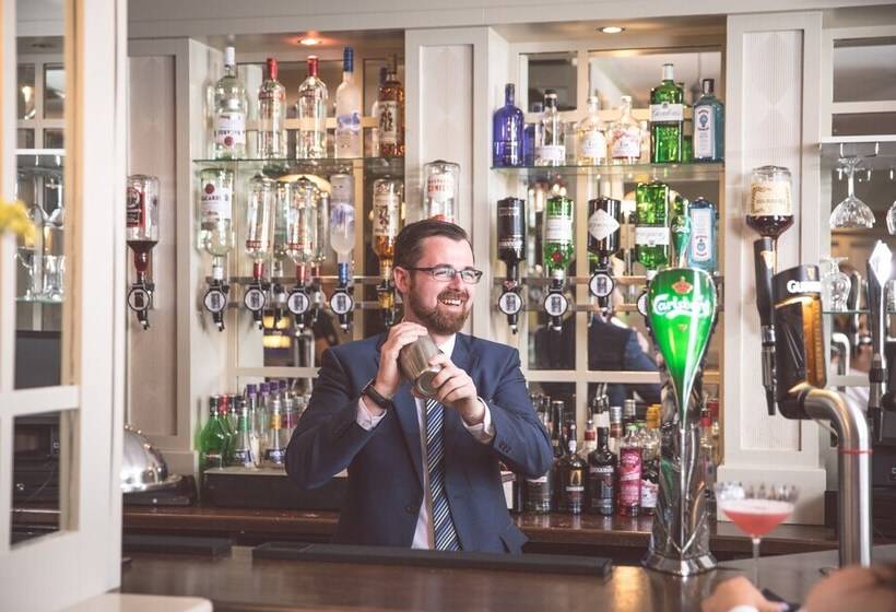 בית מלון כפרי Redcastle