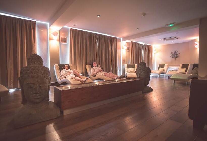 בית מלון כפרי Redcastle