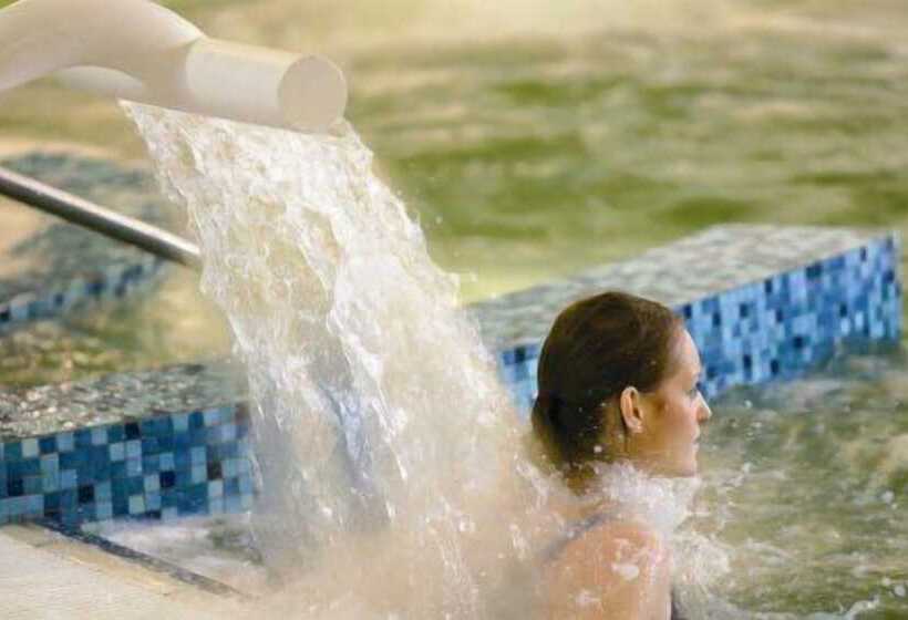 בית מלון כפרי Redcastle