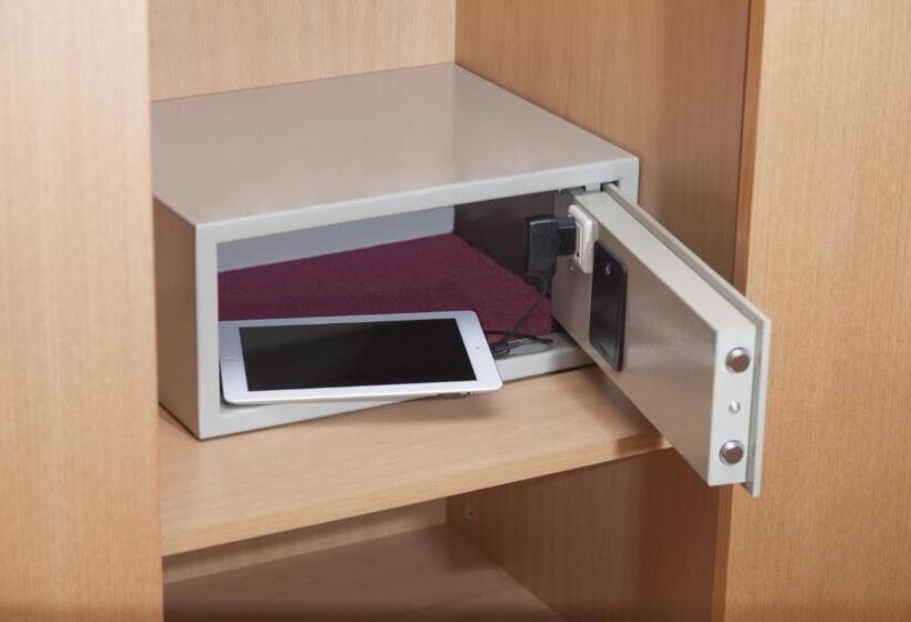 Отель Reston Valdemoro