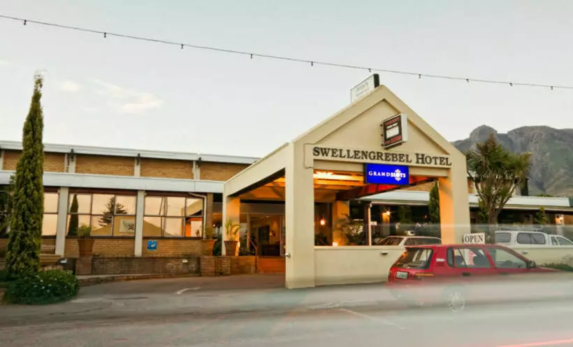 בית מלון כפרי The Swellengrebel