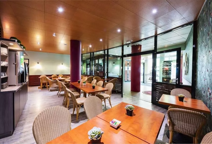 Ténéo Apparthotel Bordeaux   Gare Saint Jean