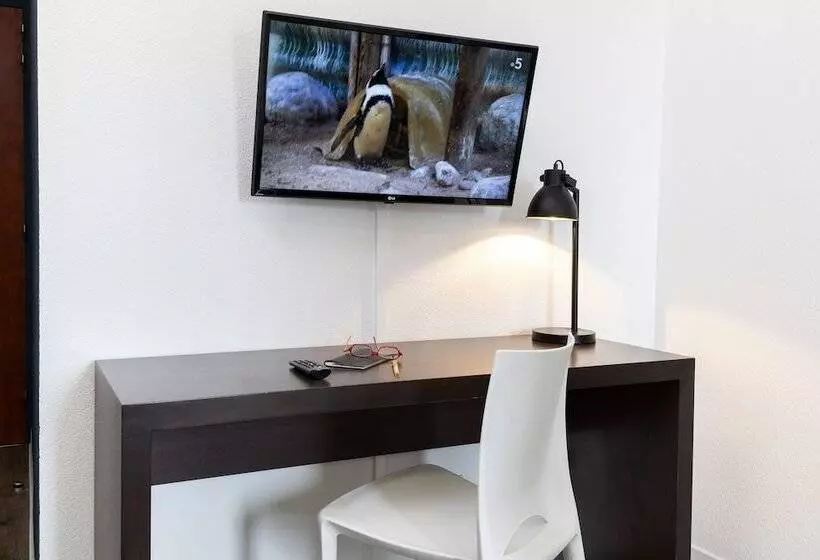 Ténéo Apparthotel Bordeaux   Gare Saint Jean