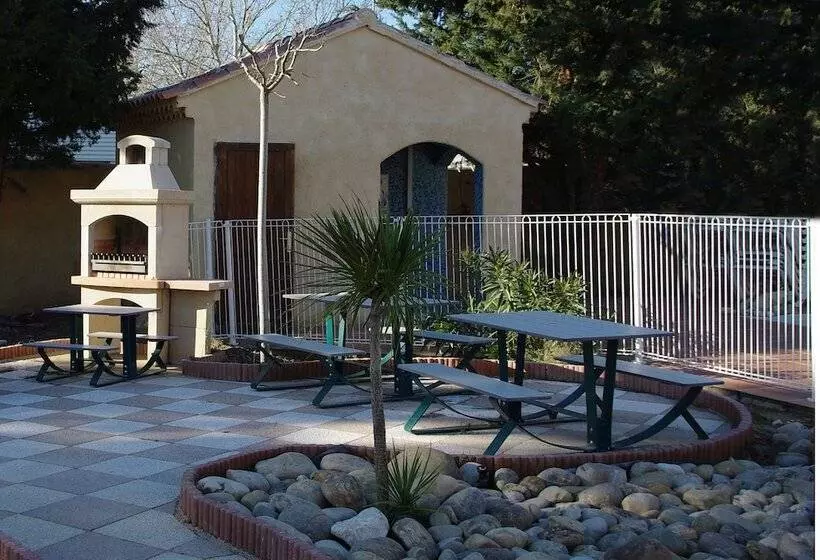 호텔 Appart  Court Inn Suites