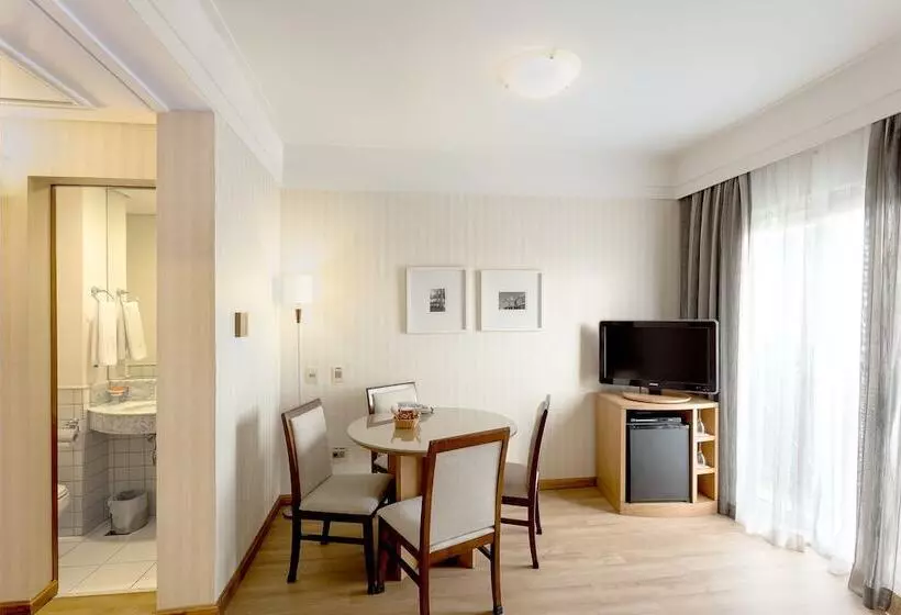 בית מלון כפרי Cassino Tower Campinas Cambui