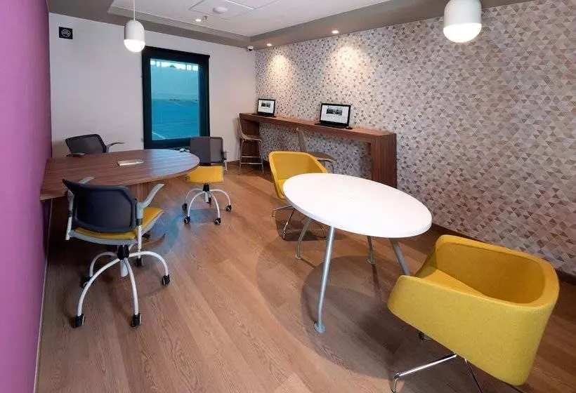 هتل City Express by Marriott Chihuahua