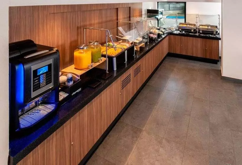 هتل City Express by Marriott Chihuahua