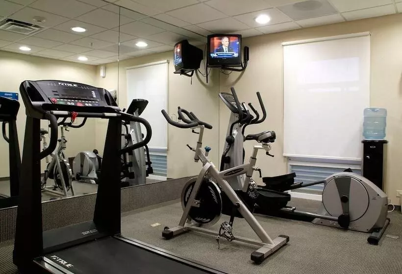 هتل City Express by Marriott Chihuahua