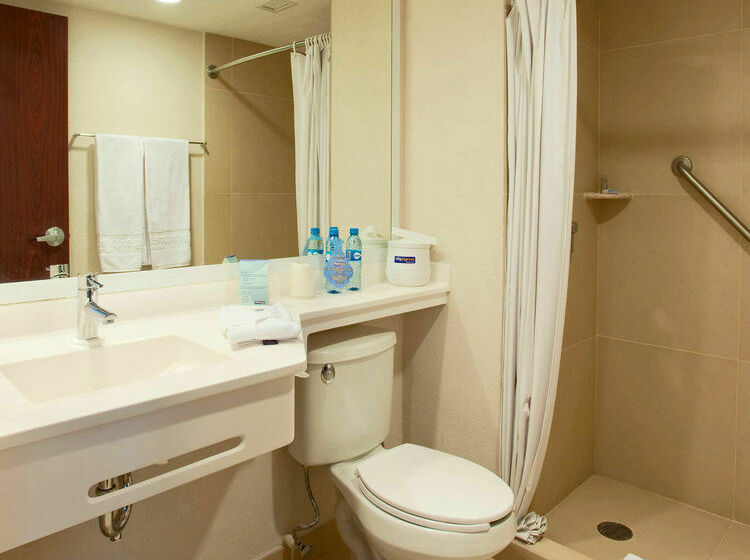 Hotel City Express Tepatitlán