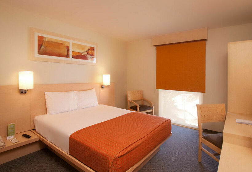 Hotel City Express Tepatitlán