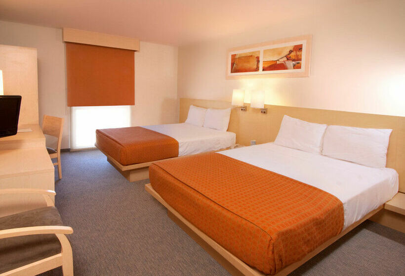 Hotel City Express Tepatitlán